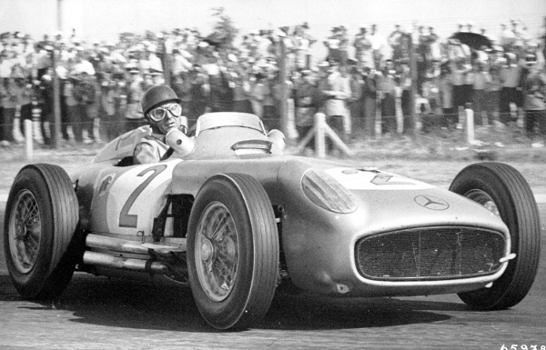 Juan Manuel Fangio 2 at Top 10 Formula One drivers with Highest Winning Percentage
