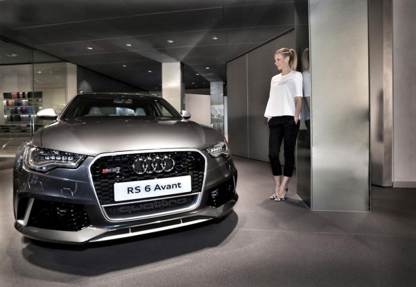 Audi RS6 Signed by Gwyneth Paltrow 2 600x414 at Audi RS6 Signed By Gwyneth Paltrow Auctioned For Charity