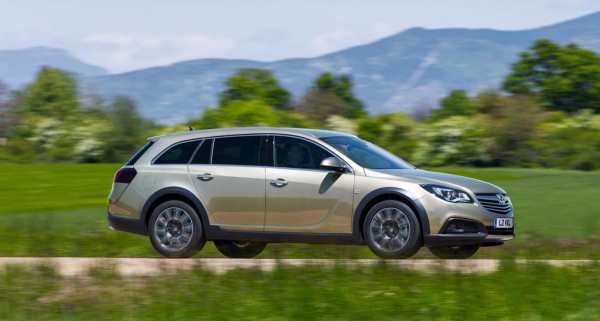 Insignia Country Tourer 2 600x321 at Opel/Vauxhall Insignia Country Tourer Revealed