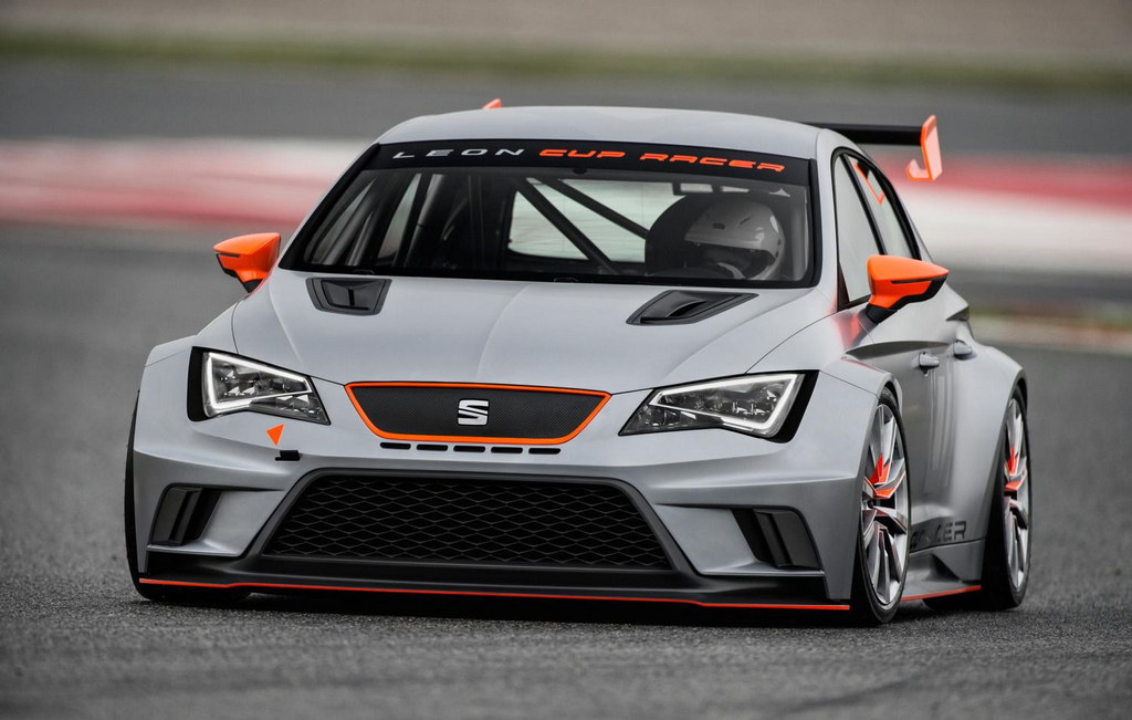 SEAT Leon Cup 1 at SEAT Leon Cup To Set Goodwood Ablaze