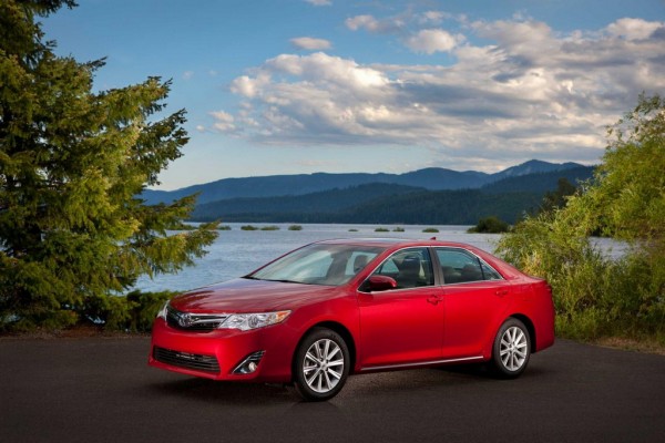 ToyotaCamrySE002 600x400 at Toyota Camry Sales In America Pass 10 Million Units