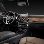 Mercedes GLA off 9 175x175 at 2014 Mercedes GLA: First Official Pictures