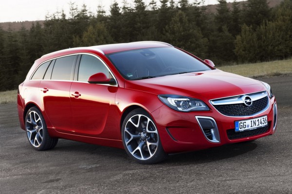 Opel Insignia OPC Facelift 1 600x400 at Opel Insignia OPC Facelift Unveiled 