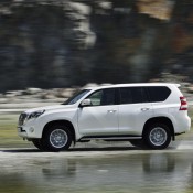 2014 Toyota Land Cruiser 5 175x175 at 2014 Toyota Land Cruiser Revealed: Specs and Details