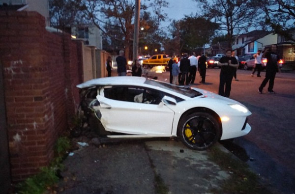 aventador in half at Lamborghini Aventador Splits in Half in Brooklyn Crash