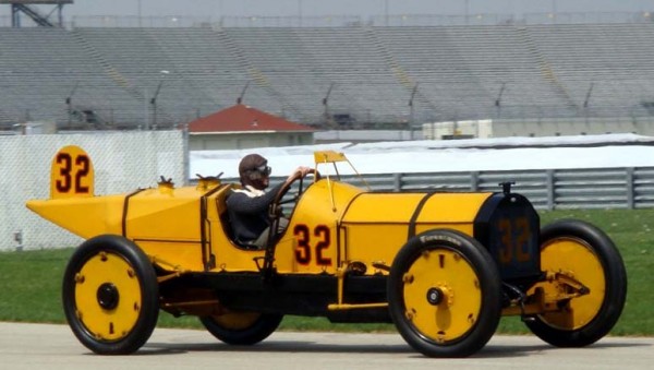 1911 marmon wasp on track 600x339 at 10 Technologies Made Popular By Indy Car Racing