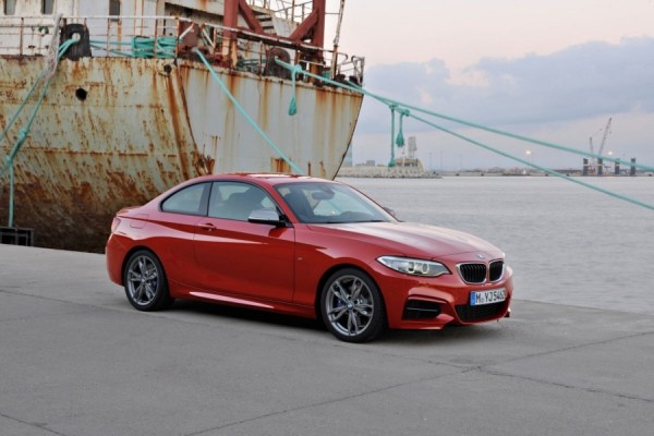 BMW M235i Coupe 1 600x400 at BMW M235i Coupe Official Pictures Leaked