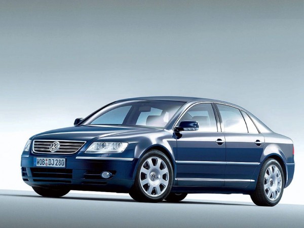 volkswagen phaeton 600x450 at Top 10 commercial failures in car history