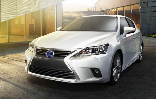 Lexus CT 200h Facelift 1 600x383 at Lexus CT 200h Facelift: First Pictures Revealed