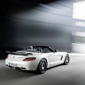 Mercedes SLS GT Final Edition 6 175x175 at Mercedes SLS GT Final Edition: Official Pictures and Details
