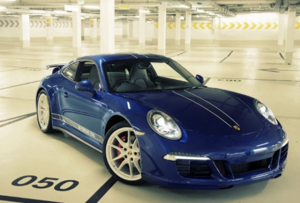 Porsche 911 Facebook Edition 600x406 at Porsche 911 Facebook Edition Hits Silverstone Sideways