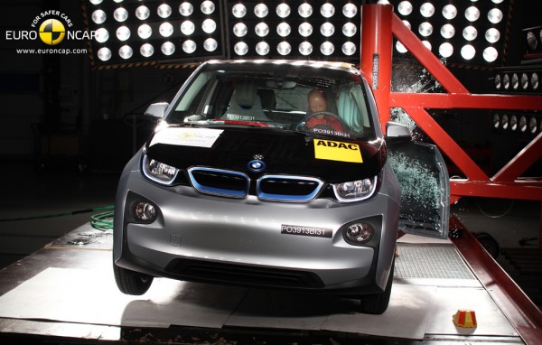 i3 crash test 1 600x382 at Question Mark Above BMW i3’s Safety as It Gets 4 Star Rating