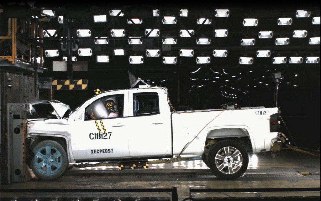 Chevy Silverado and GMC Sierra NHTSA at 5 Star Safety Rating for Chevy Silverado and GMC Sierra