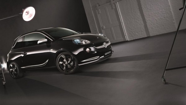 Vauxhall Adam Black and White 0 600x339 at Vauxhall Adam Black and White Edition Announced