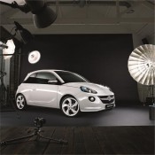 Vauxhall Adam Black and White 2 175x175 at Vauxhall Adam Black and White Edition Announced