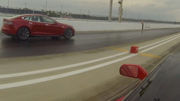 tesla vs corvette 600x337 at Volt Takes on Petrol: Tesla Model S vs Corvette Stingray