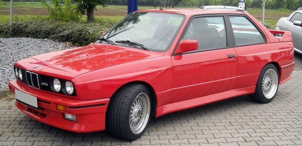 1986 BMW M3 E30 600x291 at 40 Years of BMW “M” History