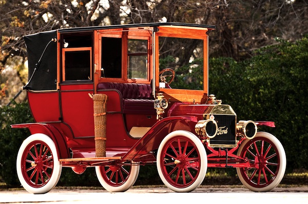 Ford Model T – Tin Lizzie at Most Famous Car Nicknames in History