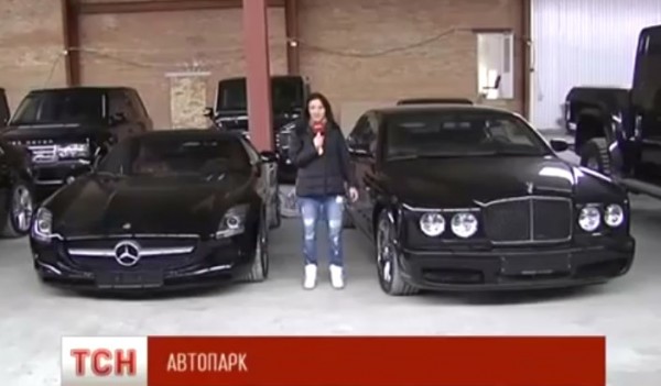 ukranian car collection seized 600x351 at Ukrainian Activists Seize Viktor Yanukovych Junior’s Car Collection