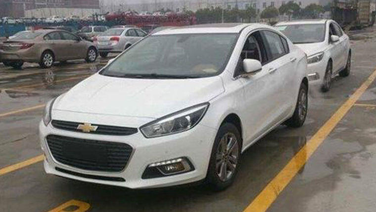 2015 Chevrolet Cruze Spy 0 at 2015 Chevrolet Cruze Caught Undisguised in China