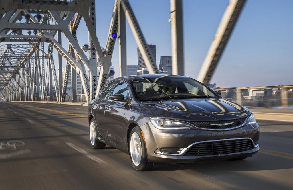2015 Chrysler 200 EPA at 2015 Chrysler 200 EPA Ratings Announced