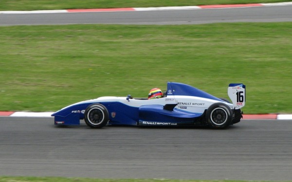 Formula Renault 2.0 600x375 at The Long Road from Karting to Formula One