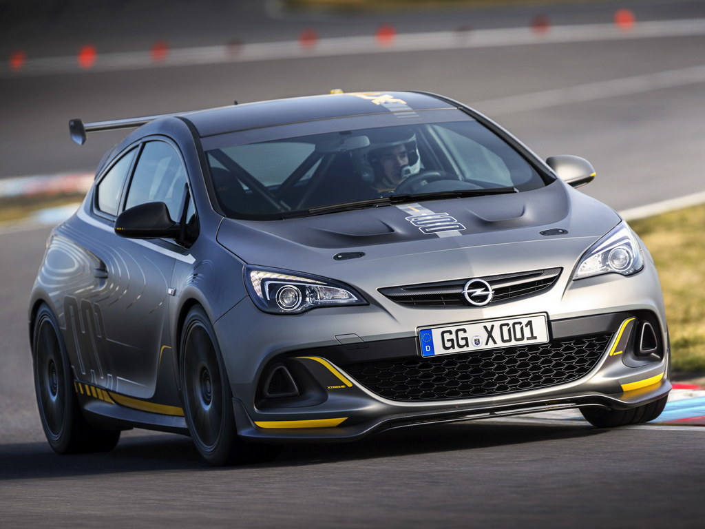 Opel Astra OPC Extreme Vid 1 at Up Close with Opel Astra OPC Extreme 