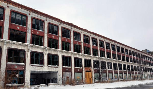 Packard Automotive Plant 600x349 at Most Interesting Car Factories in History