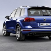 2015 Volkswagen Touareg 2 175x175 at 2015 Volkswagen Touareg Facelift Officially Unveiled