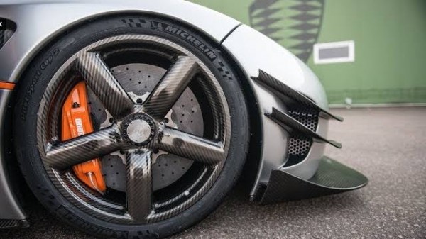 Koenigsegg Carbon Fiber Wheels 600x337 at Koenigsegg One:1 Carbon Fiber Wheels Explained