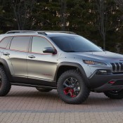 jeep cherokee adventurer concept 1 175x175 at 2014 Moab: Jeep Cherokee Concepts