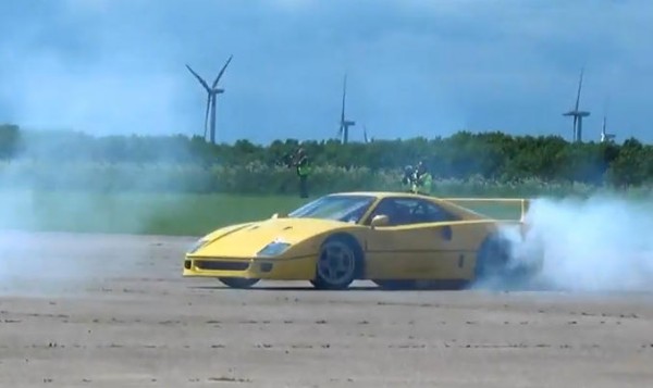 yellow f40 donut 600x357 at Watch a Yellow Ferrari F40 Do Ungodly Things