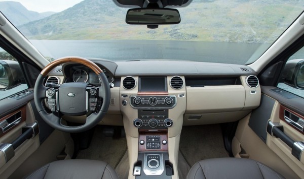2015 Land Rover Discovery 2 600x355 at 2015 Land Rover Discovery Revealed