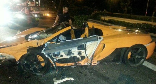 Totaled McLaren 650S 1 600x325 at This Is the First Totaled McLaren 650S