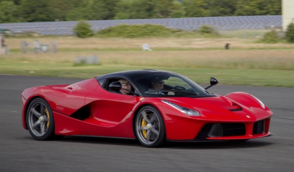 evans laferrari 1 600x352 at Chris Evans Drives His LaFerrari on Top Gear Track for Charity