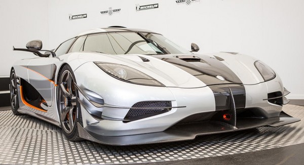 koenigsegg agera one 1 goodwood donut 600x326 at Koenigsegg One:1 Celebrates UK Debut with Donuts 