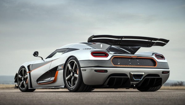 koenigsegg one 1 shmee 600x342 at Shmee150 Gets to Grips with Koenigsegg One:1