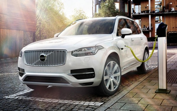 2015 Volvo XC90 y 600x376 at 2015 Volvo XC90 Revealed with Fancy New Looks
