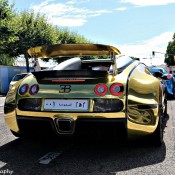 Black and Gold Bugatti Veyron 2 175x175 at Golden Bugatti Veyron Spotted in Geneva