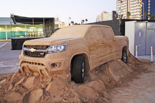 Chevrolet Colorado Sand Sculpture 1 600x400 at 2015 Chevrolet Colorado Sand Sculpture Unveiled in San Diego