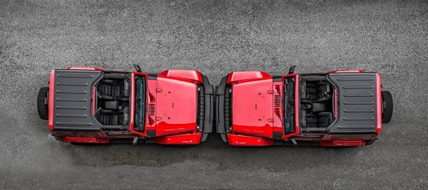 kahn wrangler duo 3 600x267 at Chelsea Twins: Kahn Design Jeep Wrangler Photoshoot