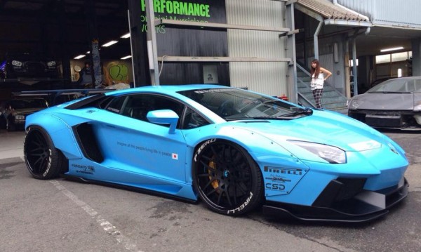 LB Works Aventador 1 600x359 at LB Works Wide Body Aventador Is Taking Shape