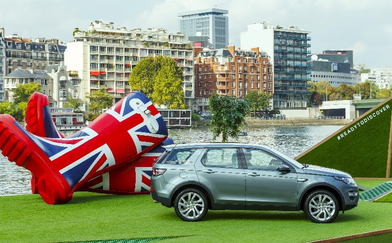 Land Rover Discovery Sport debut 0 at Land Rover Discovery Sport Makes Memorable Paris Debut