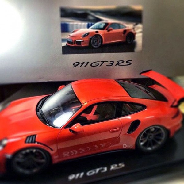 gt3 rs 2 600x600 at Scale Model Reveals Porsche 991 GT3 RS in Java Orange