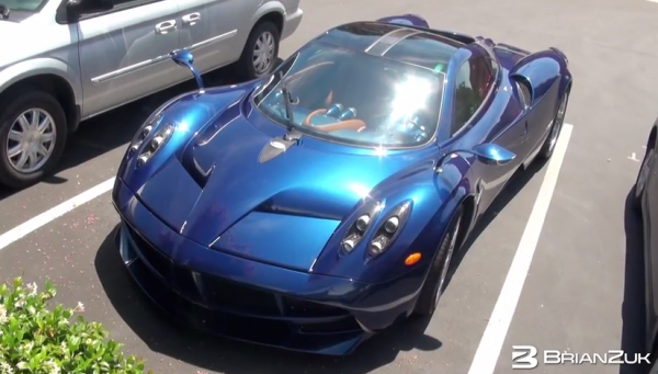huayra blue 0 600x341 at Extremely Gorgeous Blue Pagani Huayra on the Road