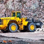 lego volvo const 1 175x175 at How it’s made: Volvo L350F Wheel Loader by LEGO