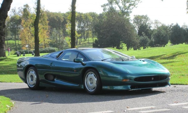Jaguar XJ220 auctoin 1 600x361 at For Sale: Jaguar XJ220 from Brunei Royal Collection