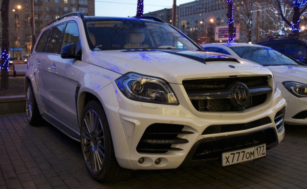 Mansory Mercedes GL63 0 600x370 at Mansory Mercedes GL63 Spotted in Moscow