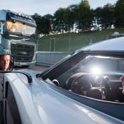 Volvo FH vs Koenigsegg 2 175x175 at Volvo FH vs Koenigsegg One:1   The Race