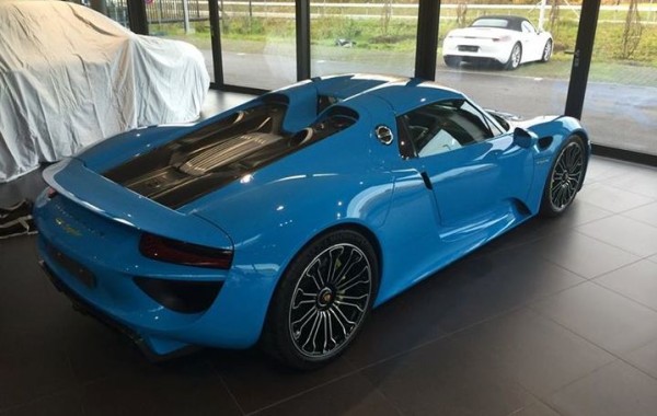 baby blue porsche 918 2 600x380 at Baby Blue Porsche 918 Is Sweeeeet!